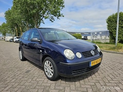 Volkswagen Polo - 1.4-16V Comfortline Airco Cruise