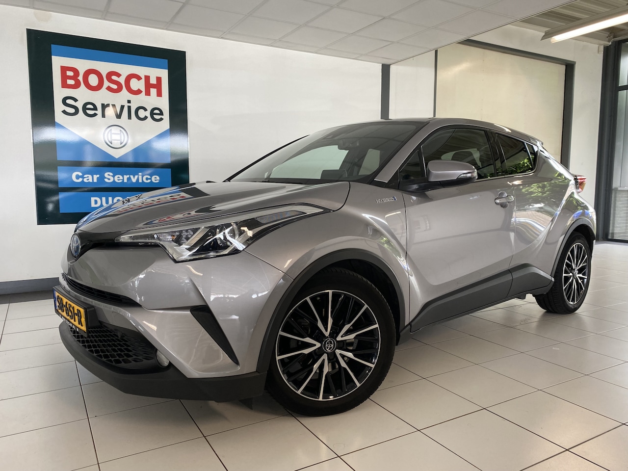 Toyota C-HR - 1.8 Hybrid Dynamic trekhaak / navigatie /stoelverwarming - AutoWereld.nl
