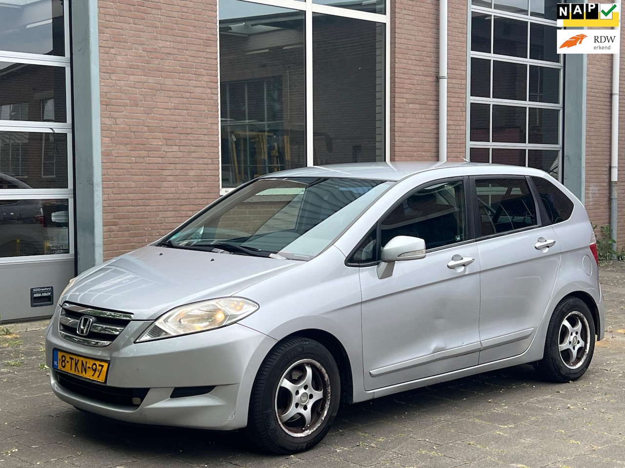 Honda FR-V - 1.7i Comfort 6pers / Airco - AutoWereld.nl