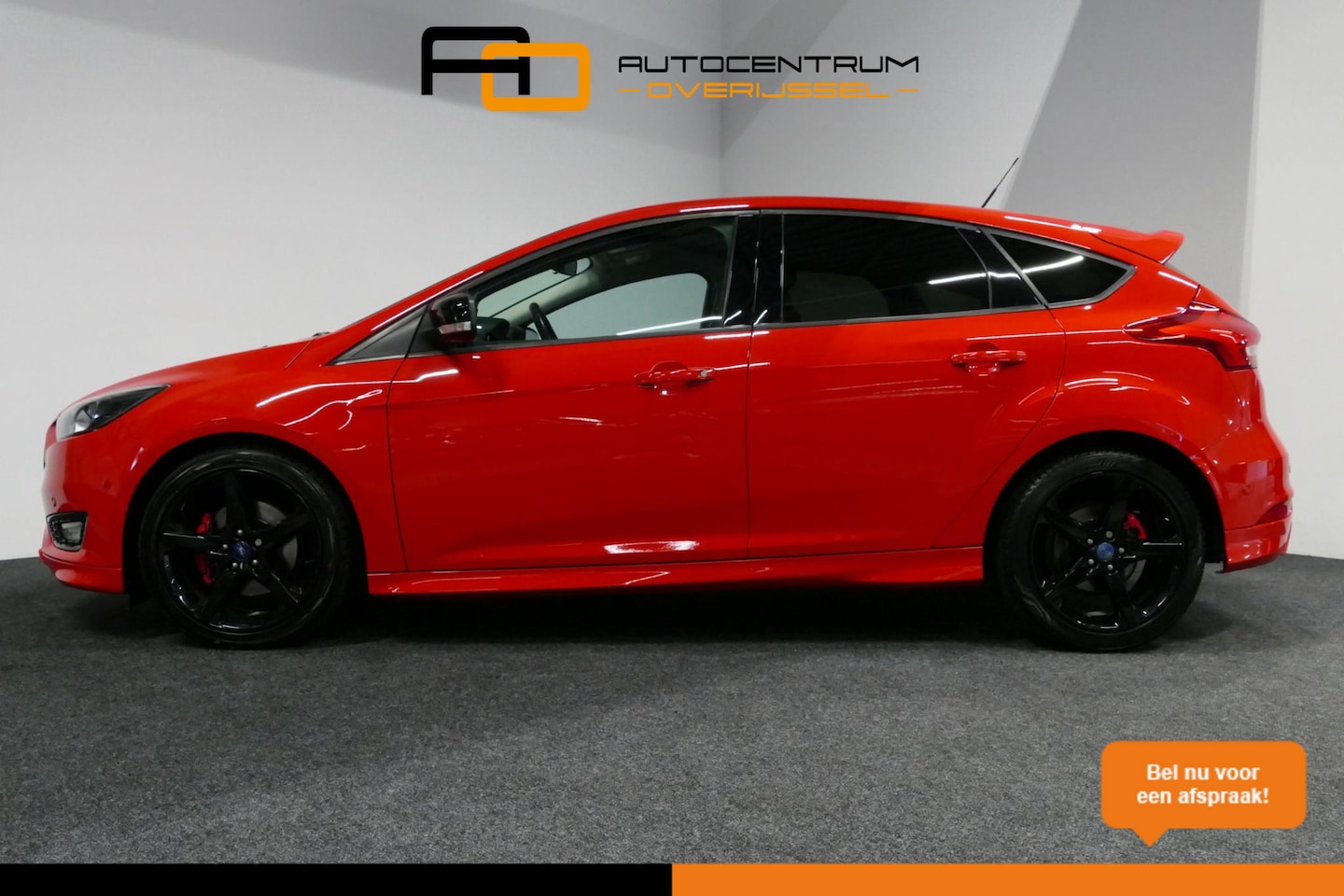 Ford Focus - 1.5 Red Edition / Orig. Nederlands / Speciale uitvoering / Black Style / Navigatie / Cruis - AutoWereld.nl