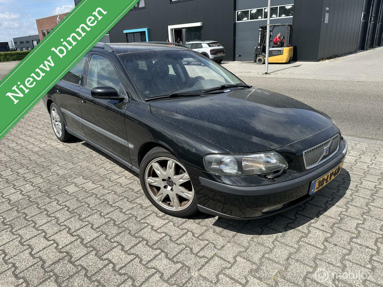 Volvo V70 - 2.4 D5 handel export zo mee - AutoWereld.nl