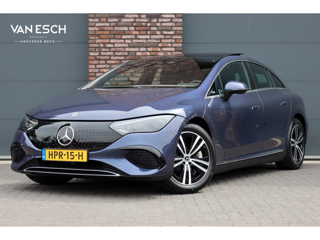 Mercedes-Benz EQE - 300 Business Line 89 kWh | Luchtvering | Achterasbesturing | Burmester | Panoramadak | Dis - AutoWereld.nl