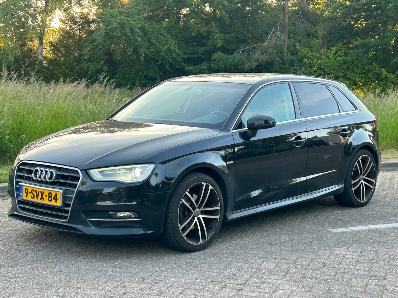 Audi A3 Sportback - 1.6 TDI ultra Edition Led/ xenon! Keyless go! Trekhaak! Cruise control! 6-bak! - AutoWereld.nl