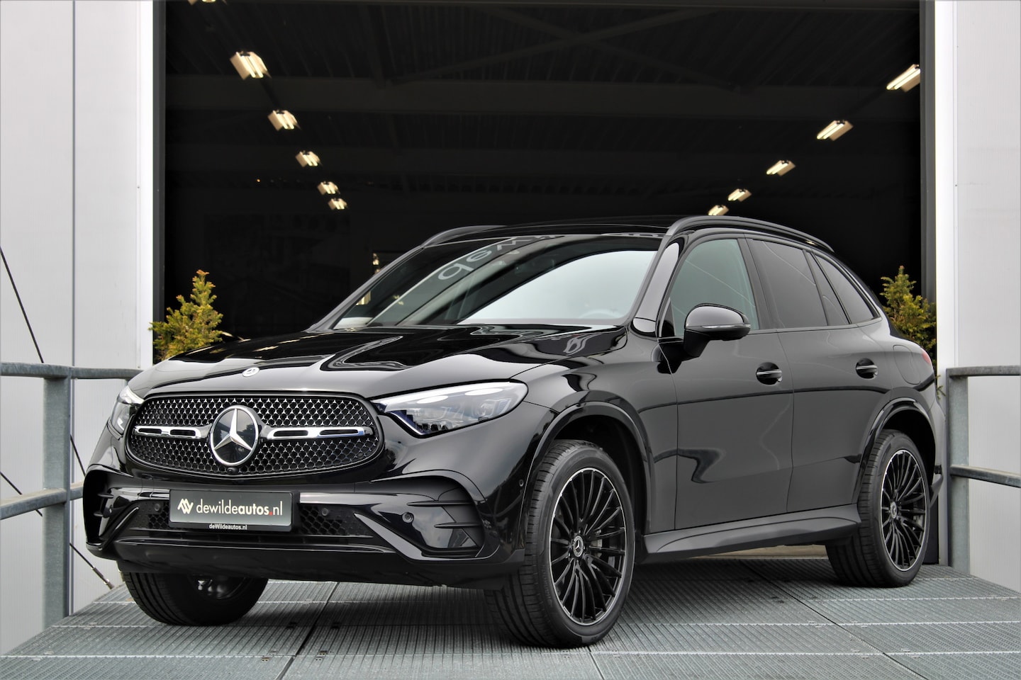 Mercedes-Benz GLC-klasse - 300e 4MATIC AMG 313pk Pano Trekhaak DigitalLight Distronic - AutoWereld.nl