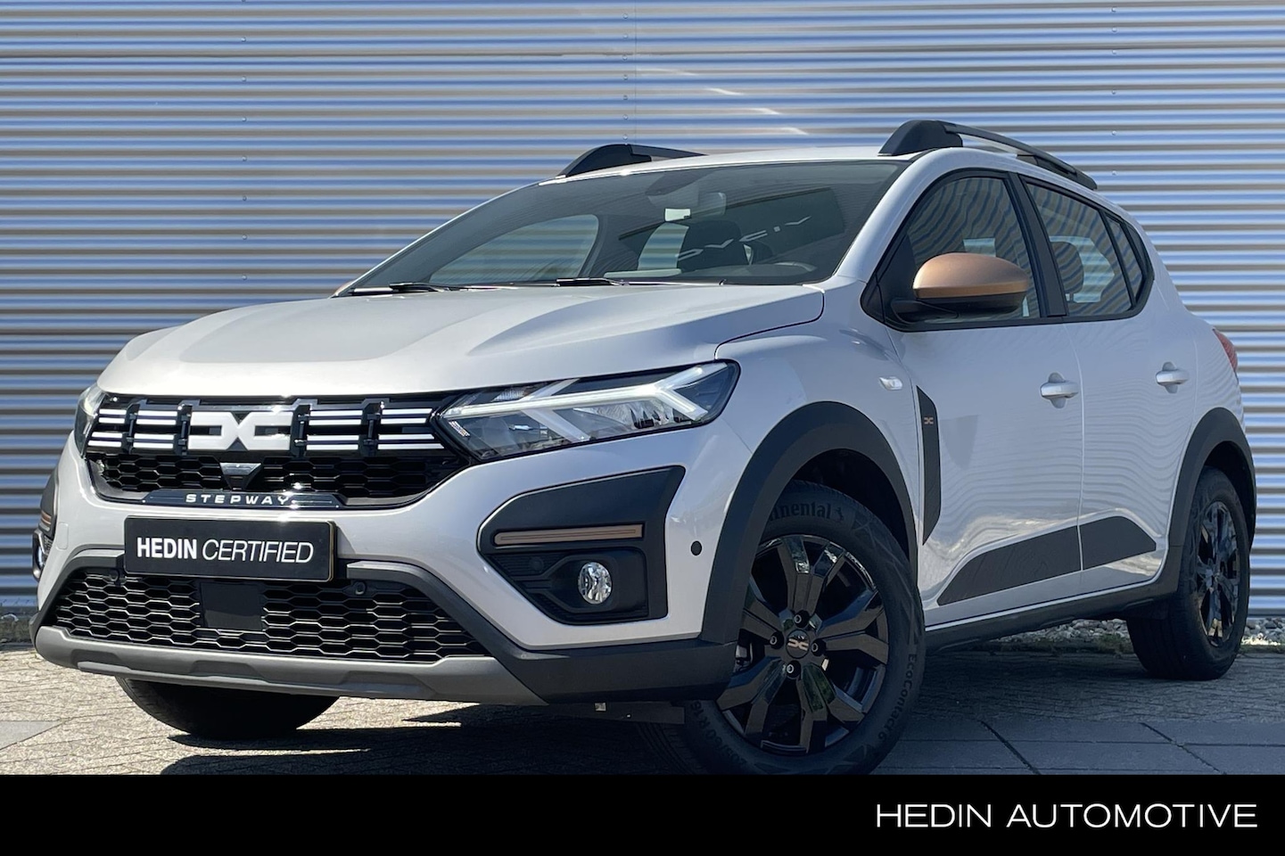 Dacia Sandero Stepway - TCe 100 ECO-G Extreme | LPG | Achteruitrijcamera | Airco (automatisch) | Apple Carplay/And - AutoWereld.nl
