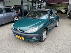 Peugeot 206 - 1.4 Gentry