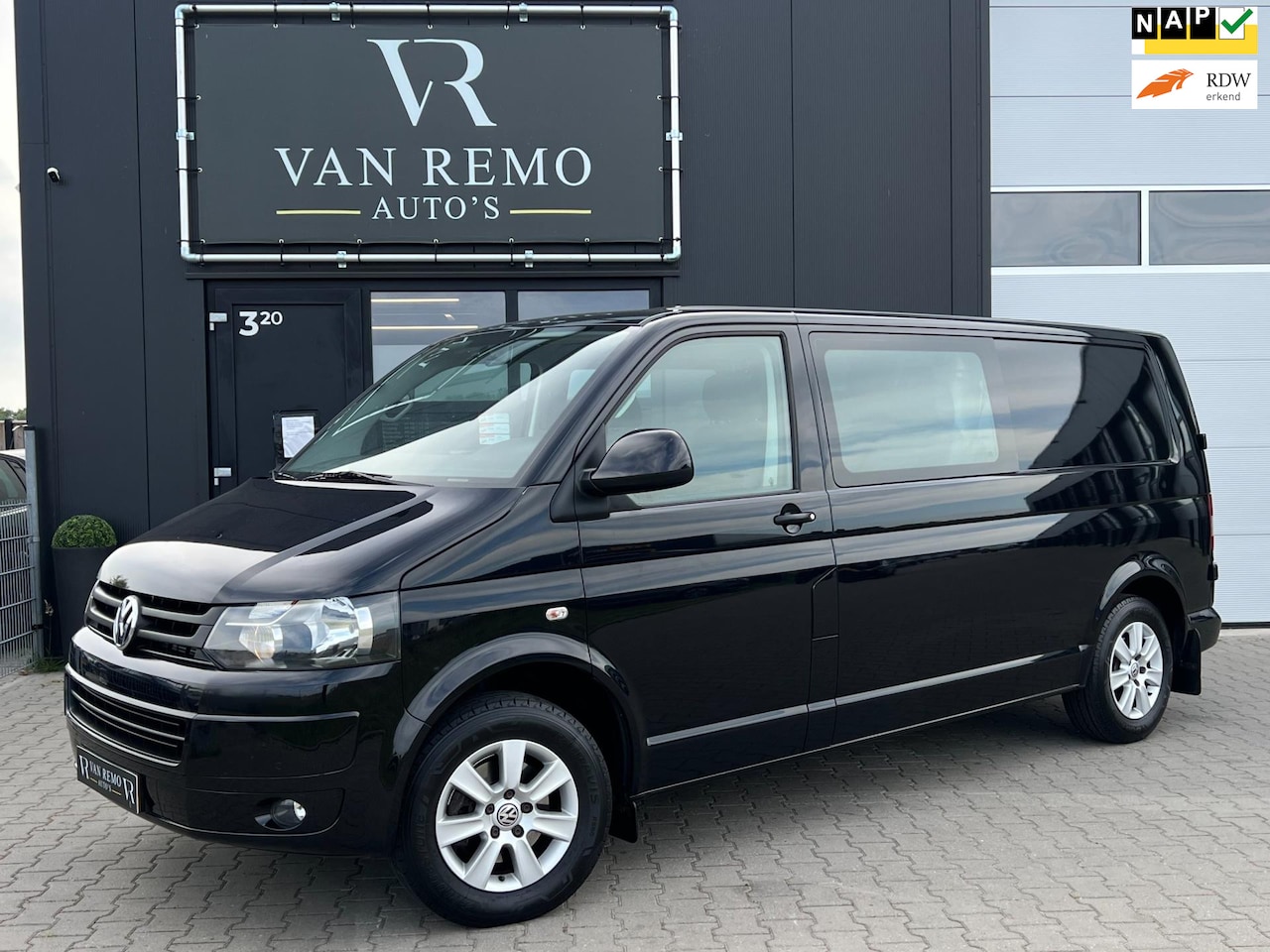 Volkswagen Transporter - T5 2.0 TDI L2H1 DC 140PK DSG|Airco|Cruise|Pdc|MARGE! - AutoWereld.nl