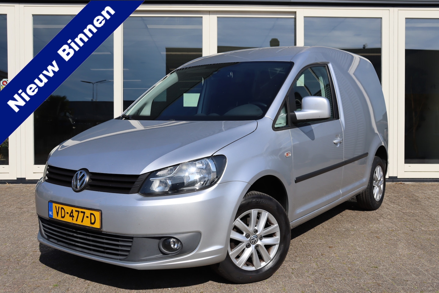 Volkswagen Caddy - 1.6 TDI 1.6 TDI, Cruise Control, Airco, Navigatie, PDC A, Trekhaak, Prijs Is Rijklaar Ex Btw - AutoWereld.nl
