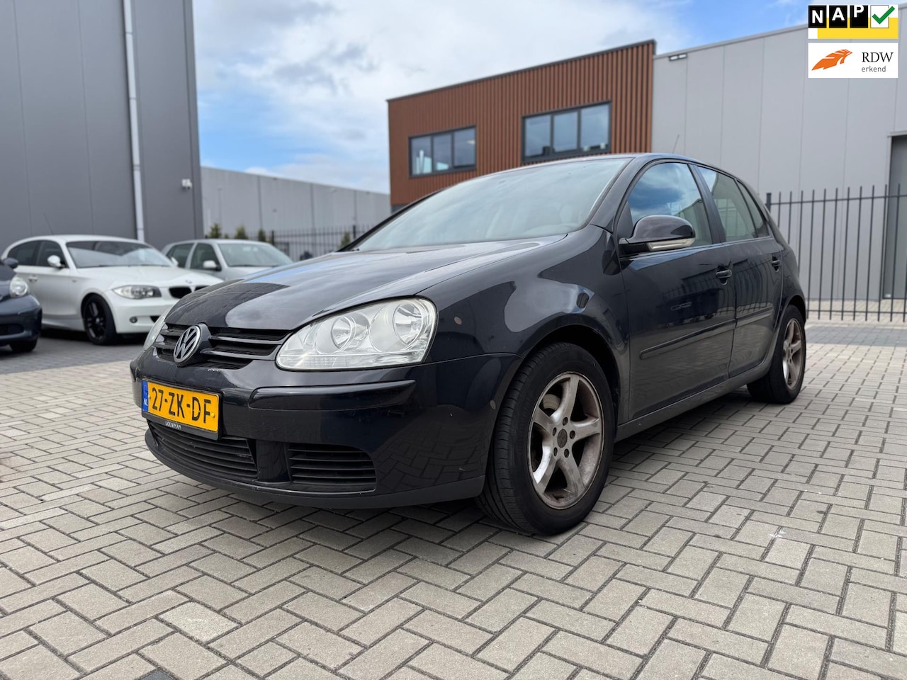 Volkswagen Golf - 1.9 TDI Comfortline | Automaat | Navigatie | Airco | Sportstoelen | Bluethooth - AutoWereld.nl