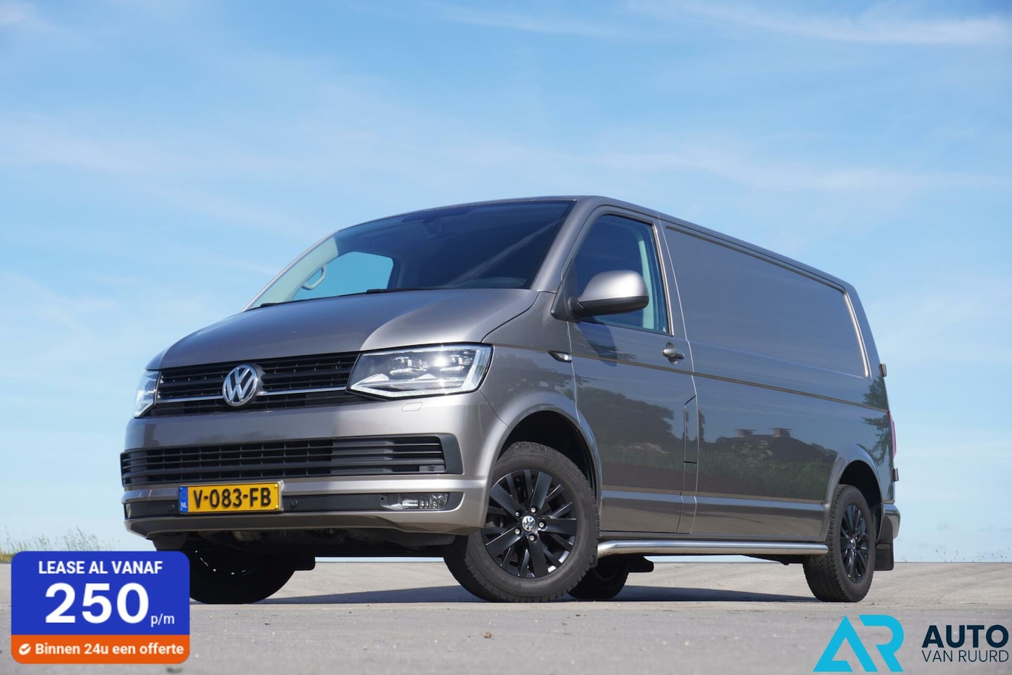Volkswagen Transporter - 2.0 TDI L2H1 * LED * Automaat * Lang - AutoWereld.nl