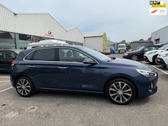 Hyundai i30 - 1.4 T-GDI Comfort NAVI | CLIMA | CRUISE | KEYLESS | SERVICE PASPOORT | CAMERA | NAP | APK