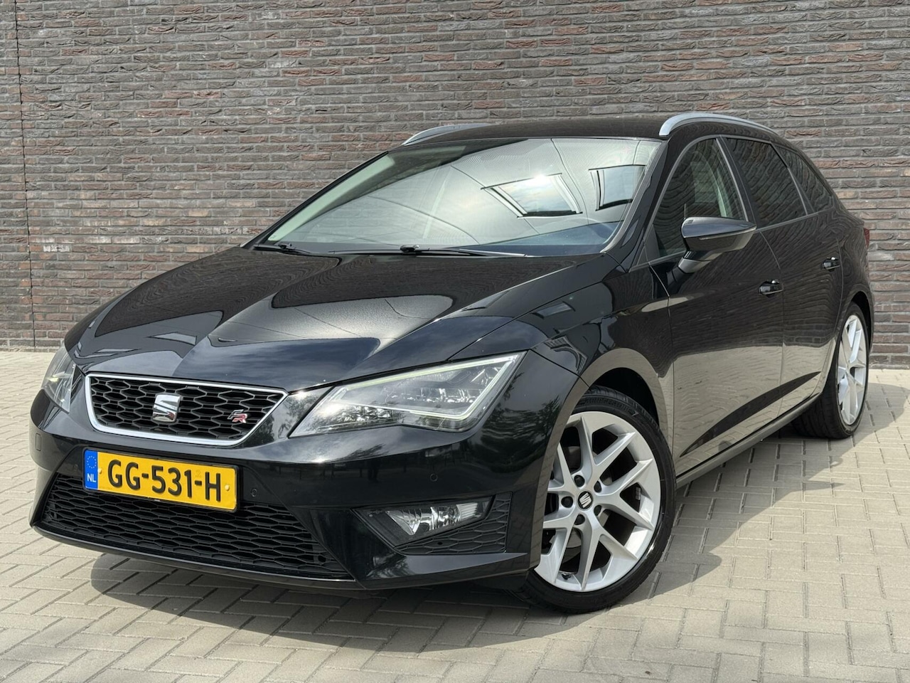 Seat Leon ST - 1.4 TSI ACT FR Dynamic|DSG-7|LED|NAVI|SEATSOUND - AutoWereld.nl