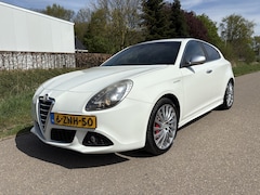 Alfa Romeo Giulietta - 1.4 T Distinctive / LEER / NAVI / AIRCO ECC / CRUISE