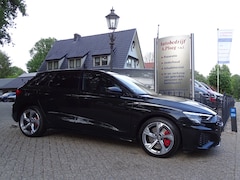 Audi A3 Sportback - 45 TFSI e S LINE PANO ed. Competition VOL OPTIES 1e eig