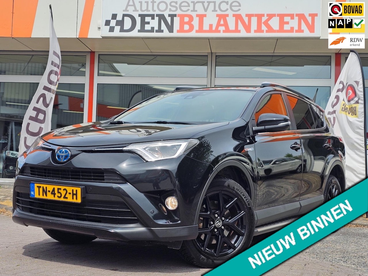 Toyota RAV4 - 2.5 Hybrid Black Edition Automaat BJ.2018 / Panodak / Leder / Navigatie / Camera / Pdc / 1 - AutoWereld.nl