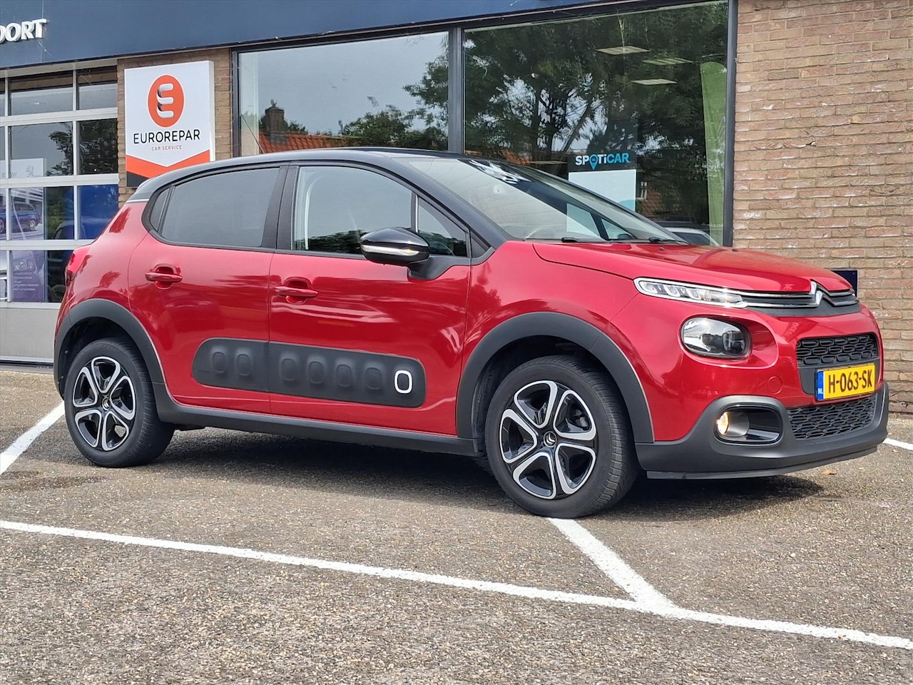 Citroën C3 - 1.2 PureTech 82pk S&S Feel Edition | KLEURNAVIGATIEtomtom | BLUETOOTH&AppleCarplay&Android - AutoWereld.nl