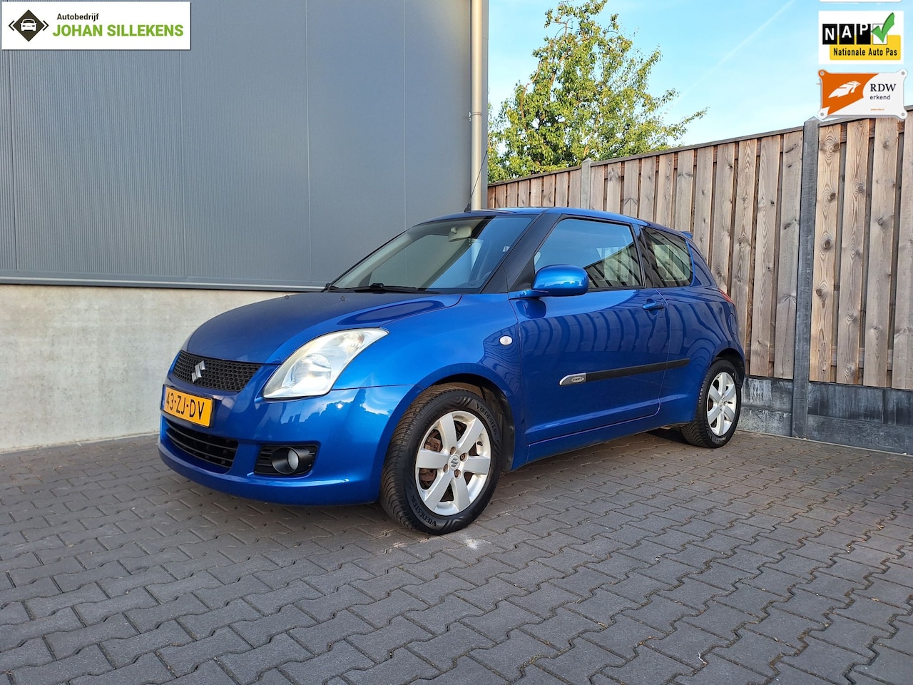 Suzuki Swift - 1.5 Exclusive | APK tot 30-12-2025 | NL-Auto | N.A.P. - AutoWereld.nl