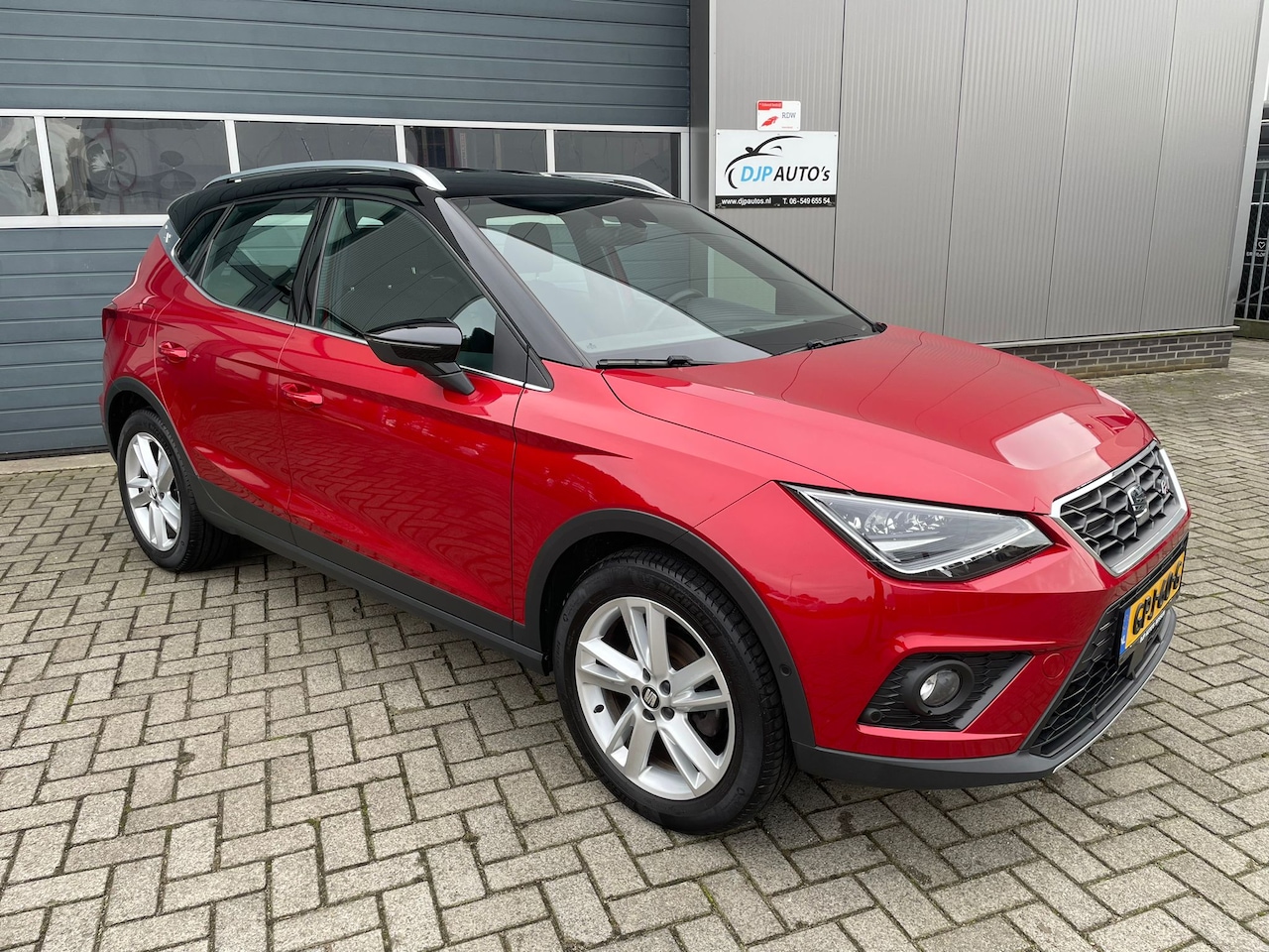 Seat Arona - 1.5 TSI EVO FR Business Intense Plus Airco / Cruise control / Navigatie / Camera / Beats Audiosysteem / PDC Etc! - AutoWereld.nl