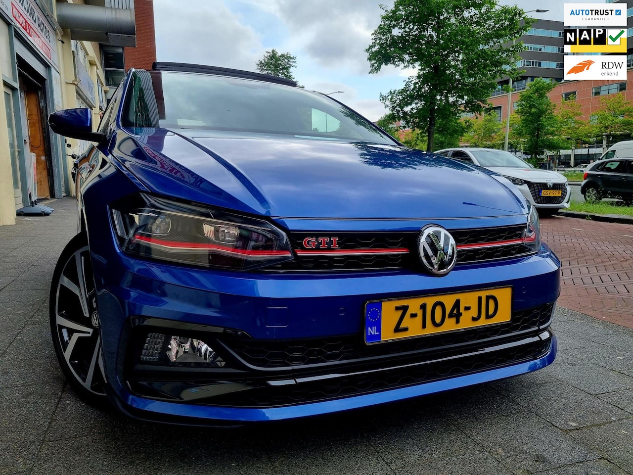 Volkswagen Polo - 2.0 TSI GTI PanoDak Keyless Digi Cockpit - AutoWereld.nl