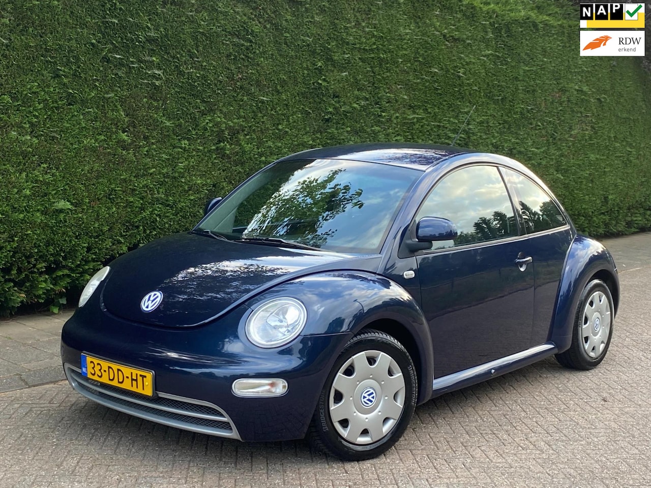 Volkswagen New Beetle - 2.0 AIRCO IJSKOUD/RIJDT ZEER GOED/APK! - AutoWereld.nl
