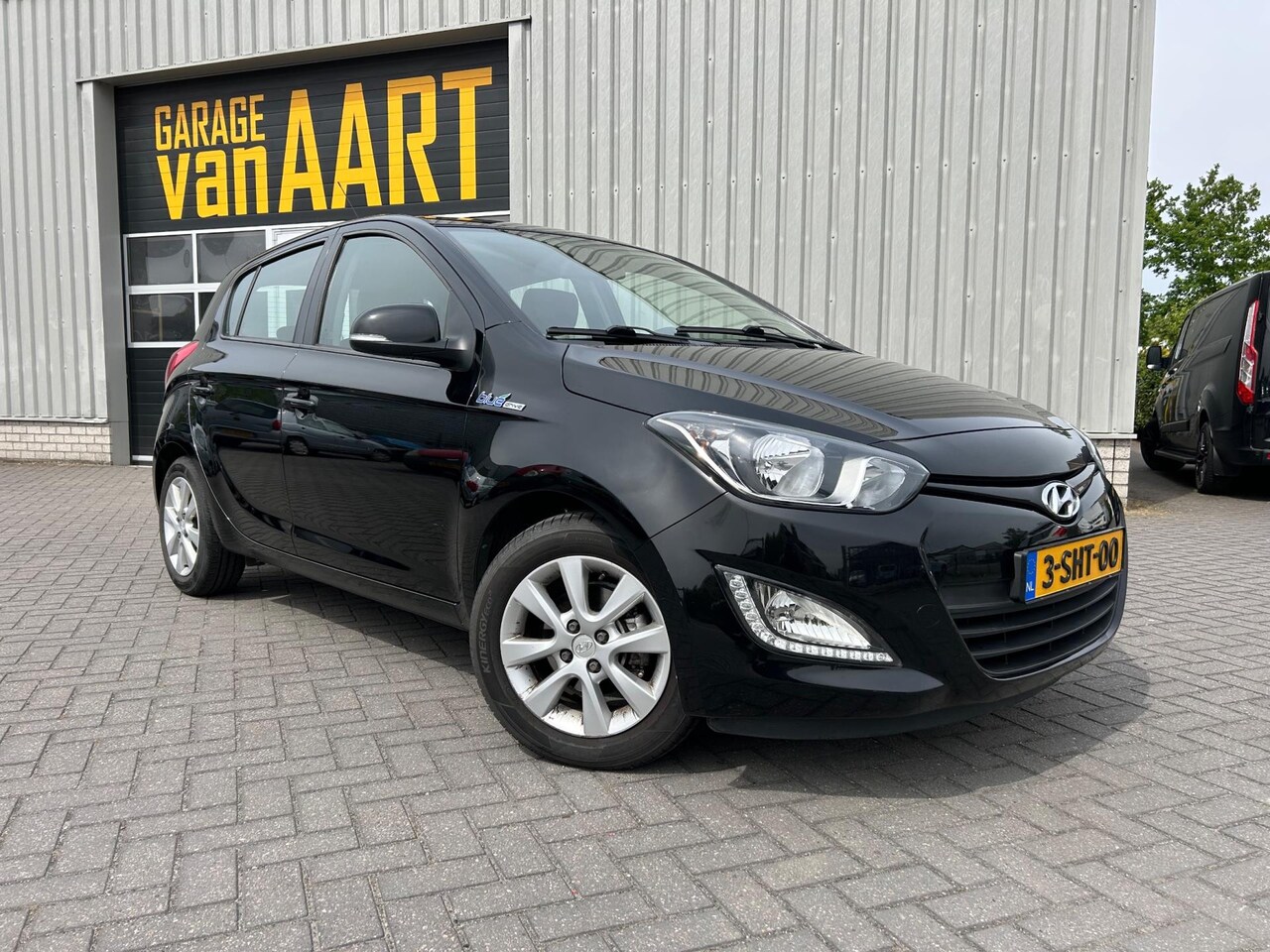 Hyundai i20 - 1.2i i-Deal | AIRCO | NAP | SCHERM | TREKHAAK | - AutoWereld.nl