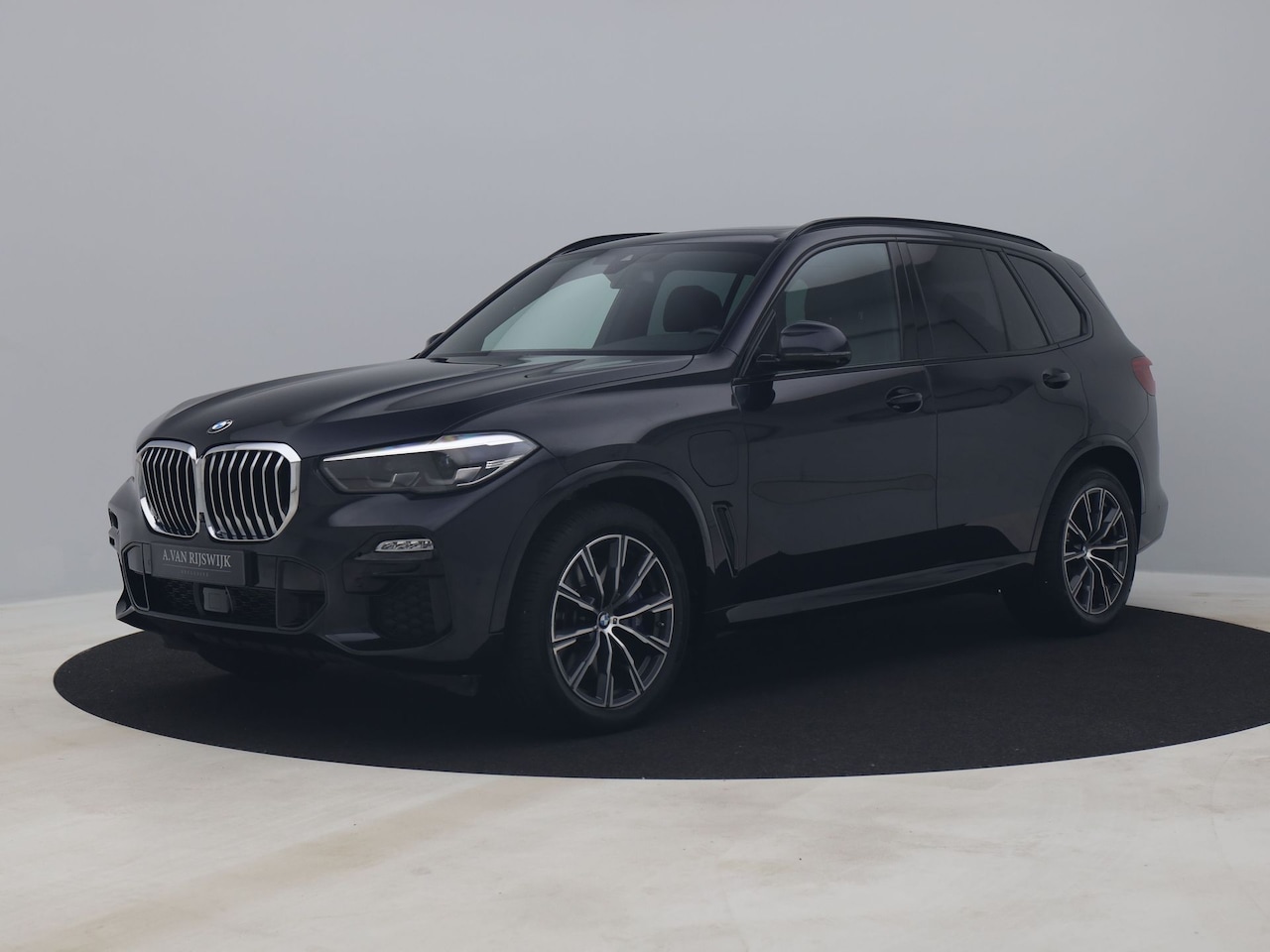 BMW X5 - xDrive45e Executive M Sport | PANO | 360º | MEMORY | LUCHTVERING | TREKHAAK - AutoWereld.nl