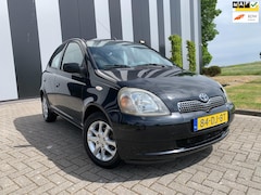 Toyota Yaris - 1.0-16V VVT-i Sol 1e EIgenaar-Lage KM-Nw Apk-Airco-ElekPakket-2 Sleutels