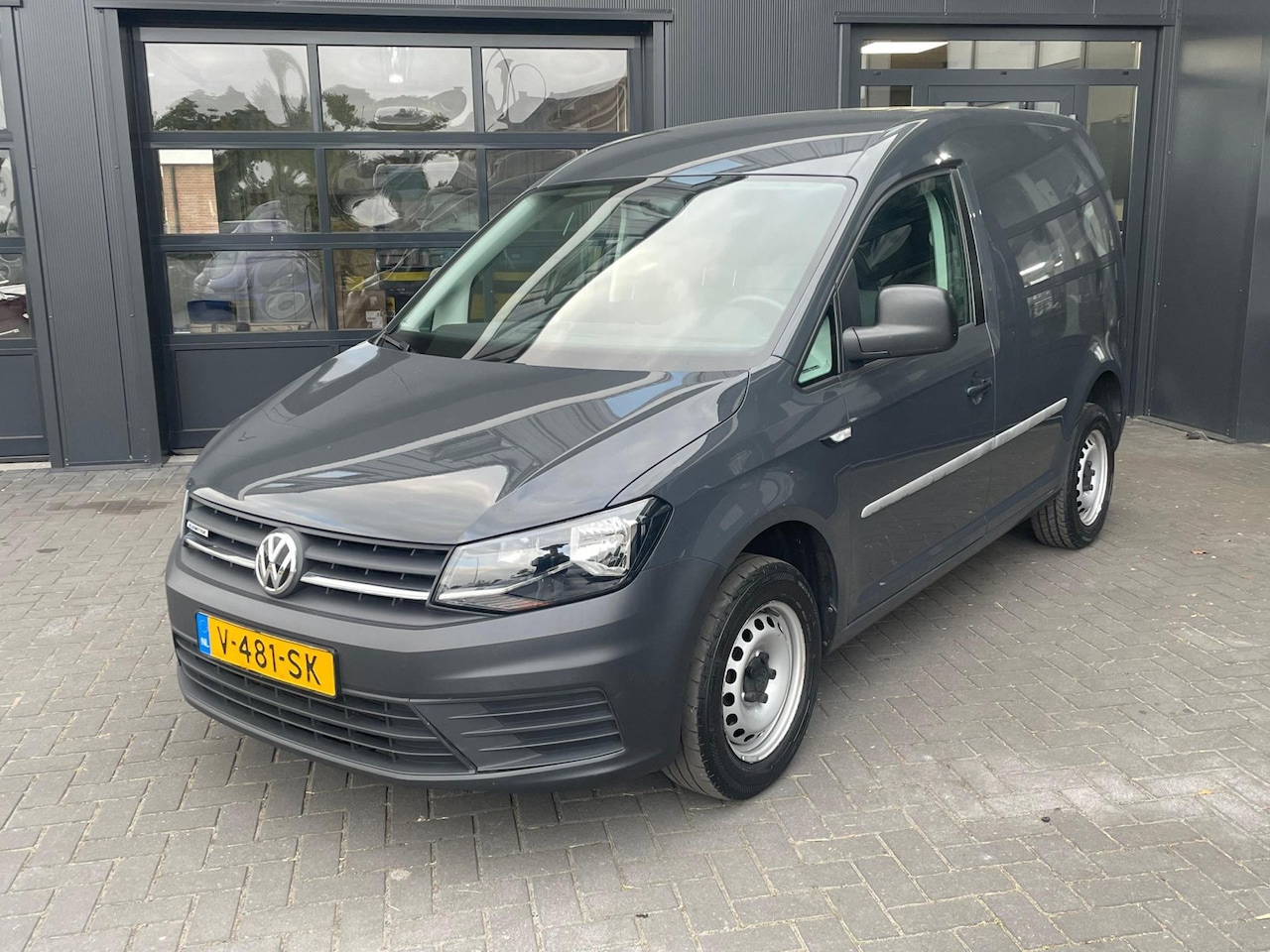 Volkswagen Caddy - 1.4 TGI L1H1 EcoFuel Trendline | Airco| Cruisecontrol | Multimediasysteem - AutoWereld.nl