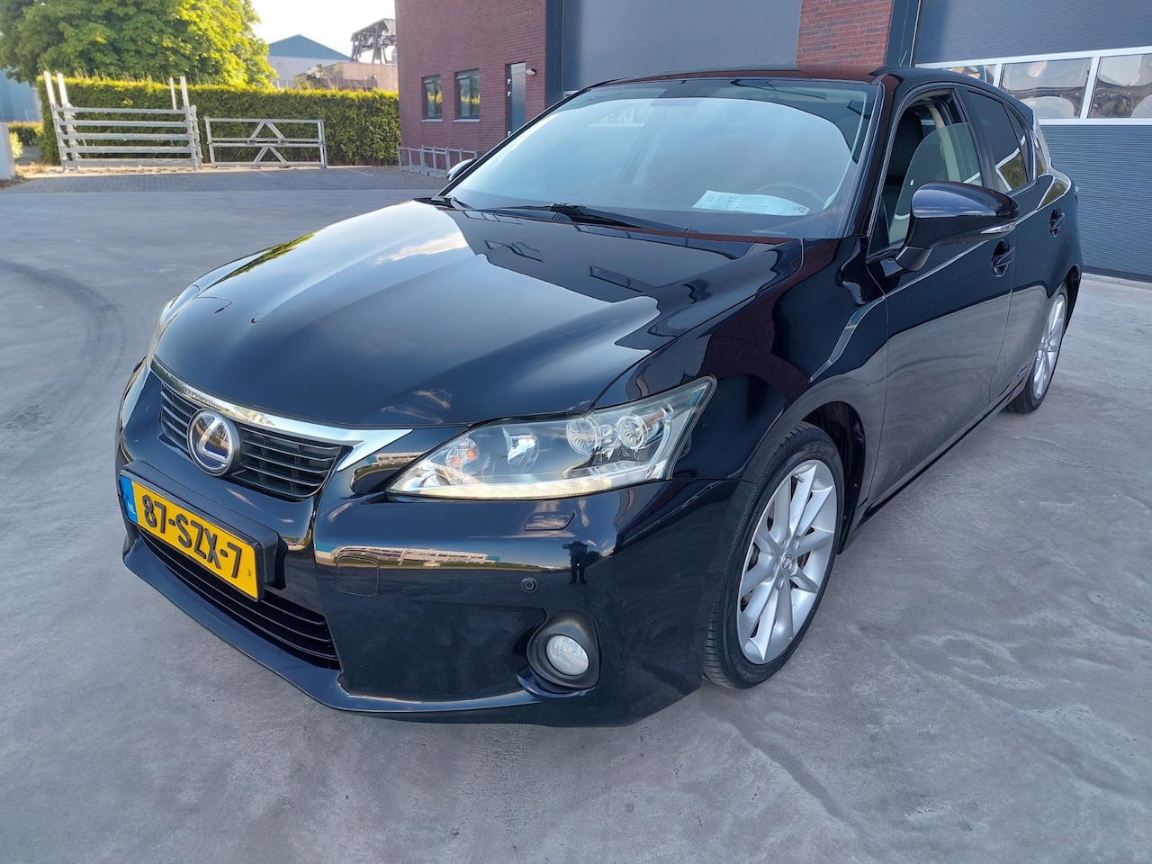Lexus CT 200h - Hybrid Clima Camera Navigatie - AutoWereld.nl