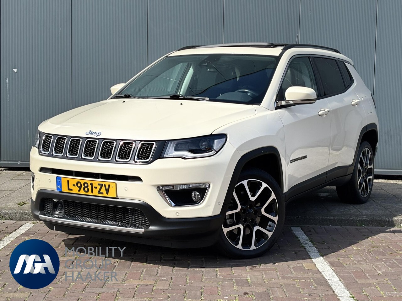 Jeep Compass - 4xe 190 Limited Edition | 19inch | Panodak | Leder / Achteruitrijcamera | Navigatie | Deal - AutoWereld.nl