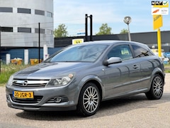 Opel Astra GTC - 1.8 Enjoy/AIRCO/TREKHAAK/HALFLEDER/