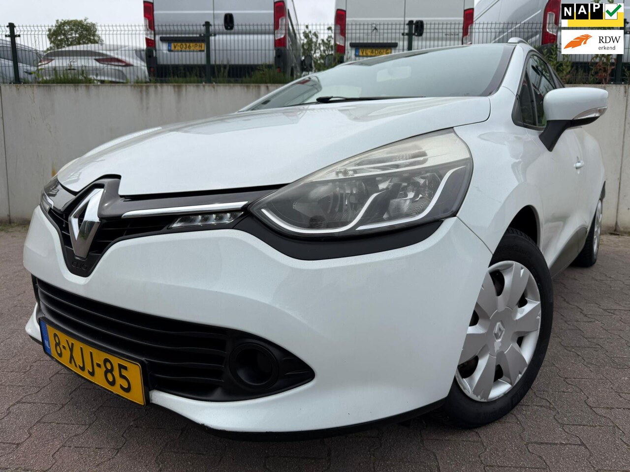 Renault Clio Estate - 0.9 TCe Expression/NAVI/CRUISE/PDC/NAP/NIEUWE APK/NL AUTO/ - AutoWereld.nl
