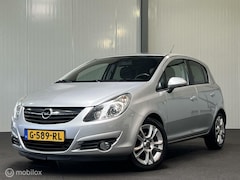 Opel Corsa - 1.4-16V Cosmo 5-drs [ VOLAUTOMAAT ]