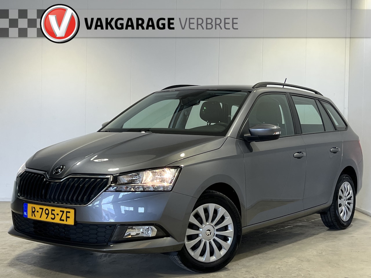 Skoda Fabia Combi - 1.0 TSI Ambition | Navigatie/Android/Apple Carplay | Trekhaak | Cruise Control | Parkeerse - AutoWereld.nl