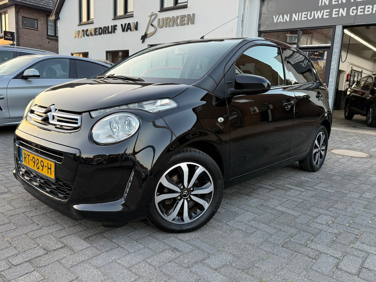 Citroën C1 - 1.0 VTi Shine 1.0 VTi Shine,Navigatie,Apple Carplay/Android,Achteruitrij camera,L.M.Velgen - AutoWereld.nl