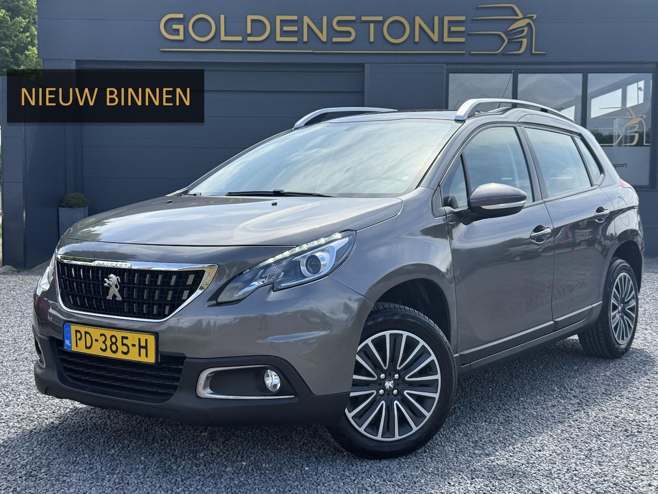 Peugeot 2008 - 1.2 PureTech Blue Lion Navi,Pano,Trekhaak,110pk,Airco,Cruise,Pdc,Dealer Onderhouden,Lmv,Ni - AutoWereld.nl