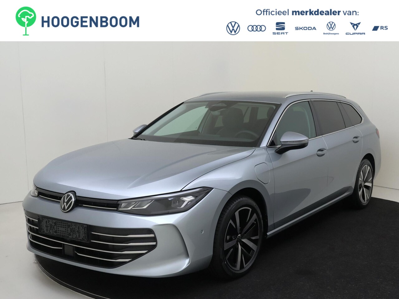 Volkswagen Passat Variant - 1.5 eHybrid Business | Trekhaak | Keyless | Massage voorstoelen | stoel- en stuurwielverwa - AutoWereld.nl