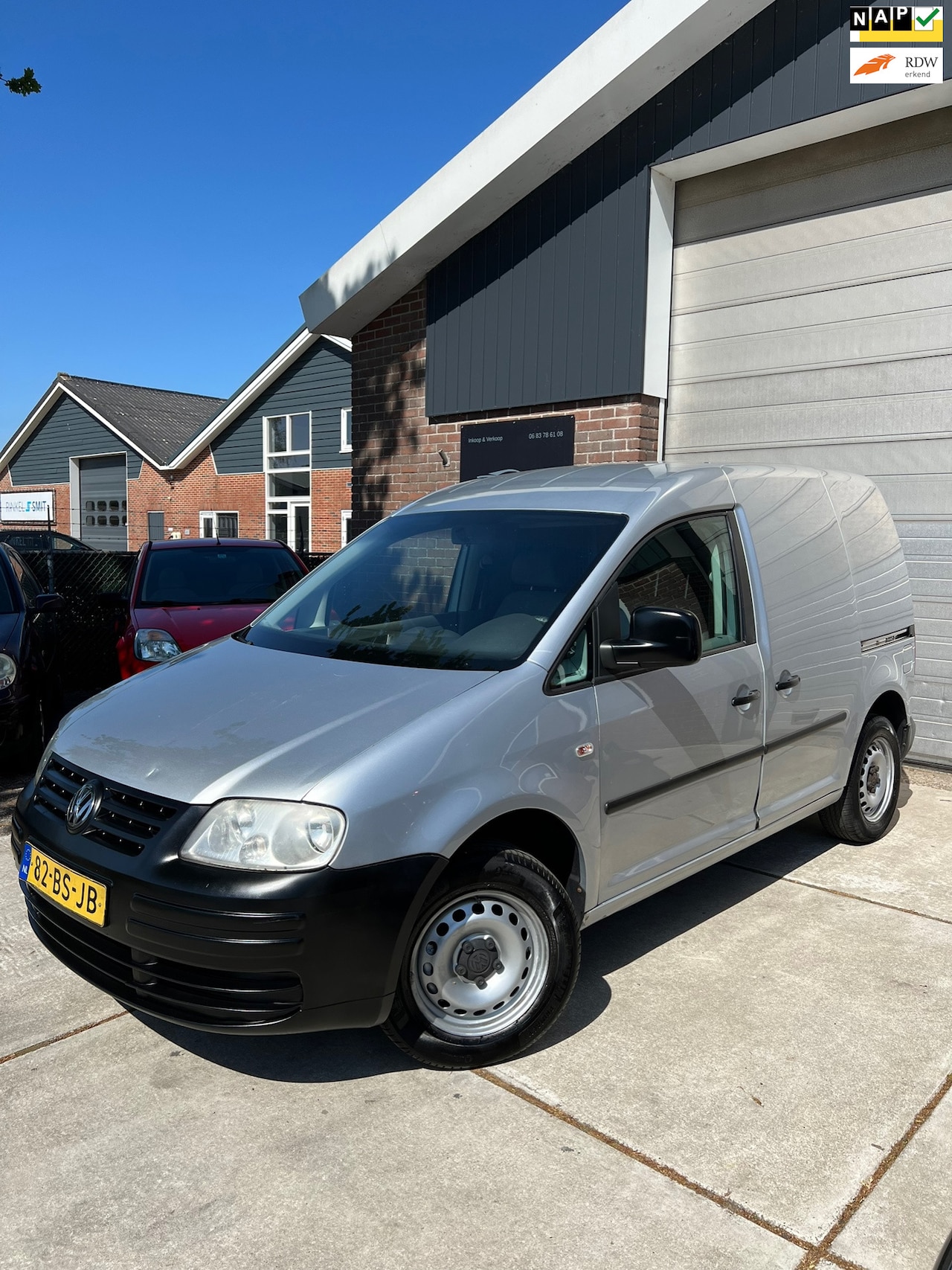 Volkswagen Caddy - NEW DISTR.B/NEW APK/2XSCHUIFDEUR/TREKHAAK/ELECT.P/NETTE STAAT - AutoWereld.nl