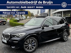 BMW X5 - xDrive45e M-Sport (Pano, Trekhaak, Leer, Luchtvering)