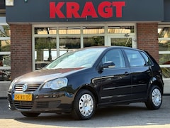 Volkswagen Polo - Optive 1.4 75 pk - 5drs - AUTOMAAT - APK 05-2026