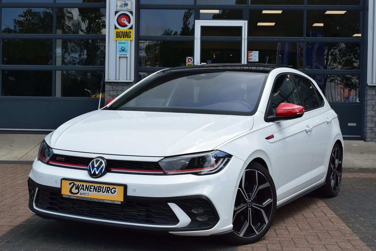 Volkswagen Polo - 2.0 TSI GTI Full Options Km 17.000!! - AutoWereld.nl