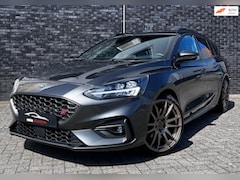 Ford Focus Wagon - 2.3 ST-3 PERFORMANCE|Lane Assist|B&O|Dealer Onderhouden|Cruise Control|Trekhaak Afneembaar