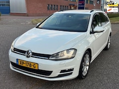 Volkswagen Golf Variant - 1.4 TSI Highline 140 PK ECC Panoramadak Cruisecontrol Sportstoelen LMV 17" Xenon PDC Deale