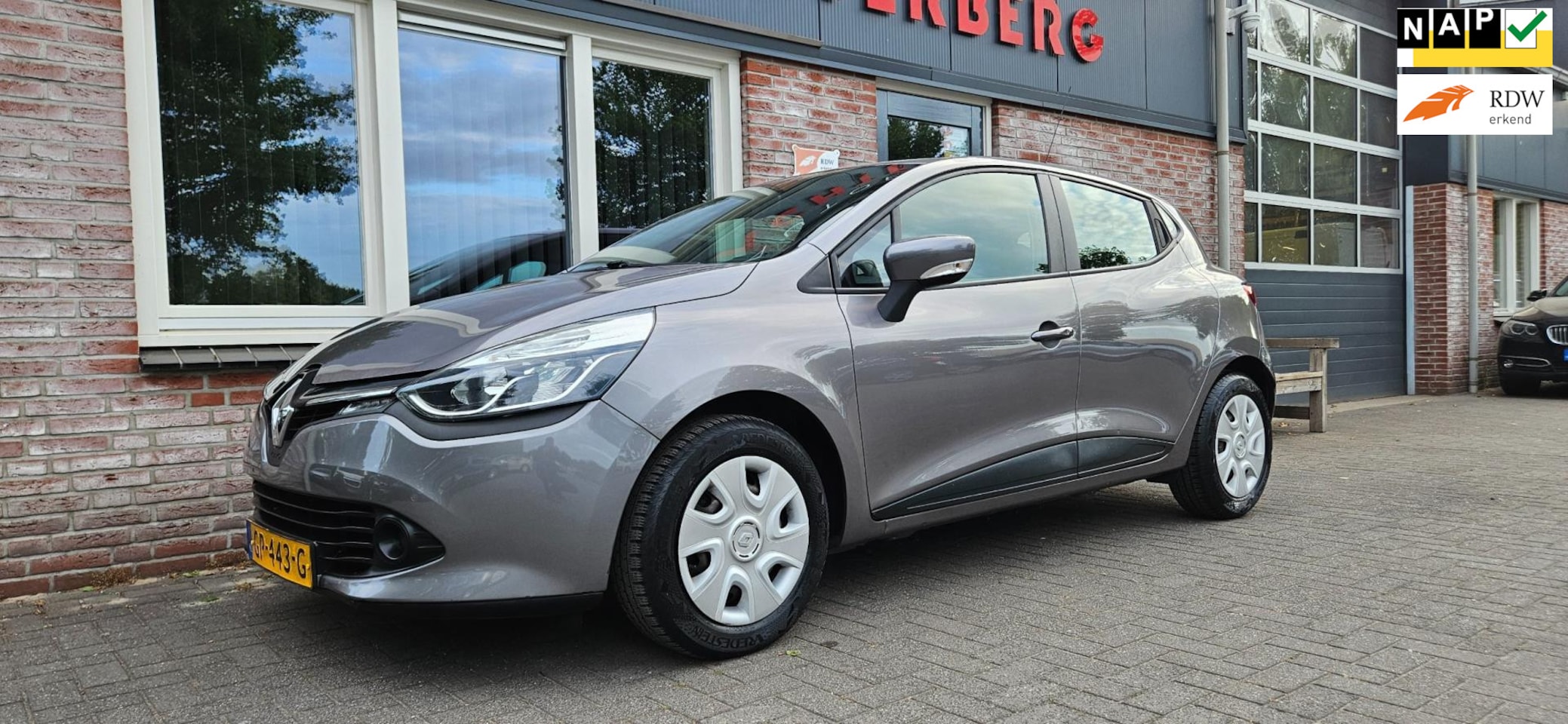 Renault Clio - 0.9 TCe Expression Airco! Cruise Control! Navigatie! NAP! Nette Auto! - AutoWereld.nl