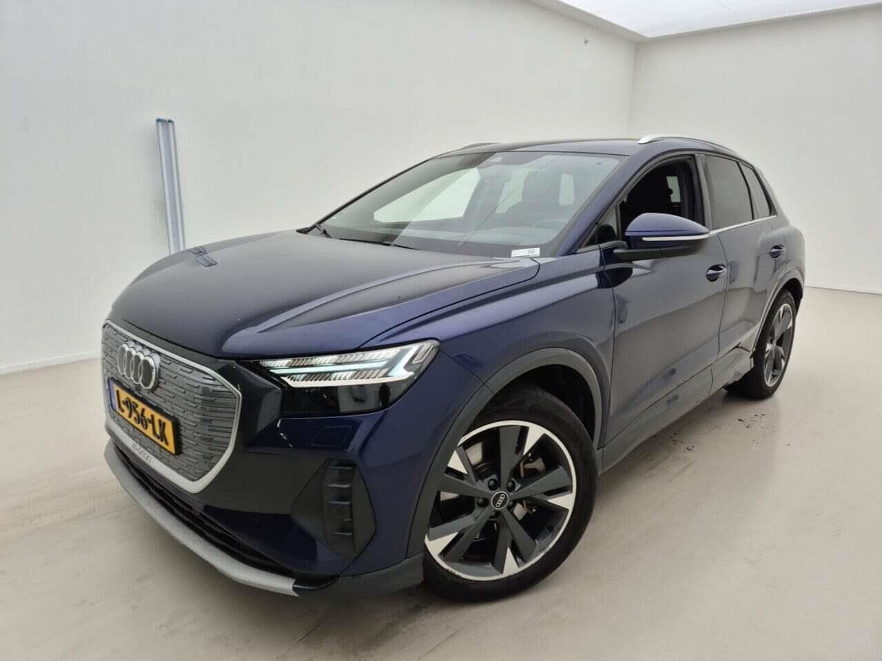 Audi Q4 e-tron - 40 LAUNCH EDITION ADVANCED 77KWH CAM/HUP/ACARPLAY/ - AutoWereld.nl