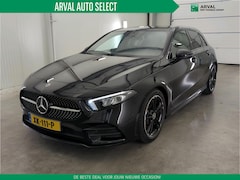Mercedes-Benz A-klasse - 200 163pk Automaat Business Solution AMG Night Upgrade | Panoramadak | 18" | Apple CarPlay