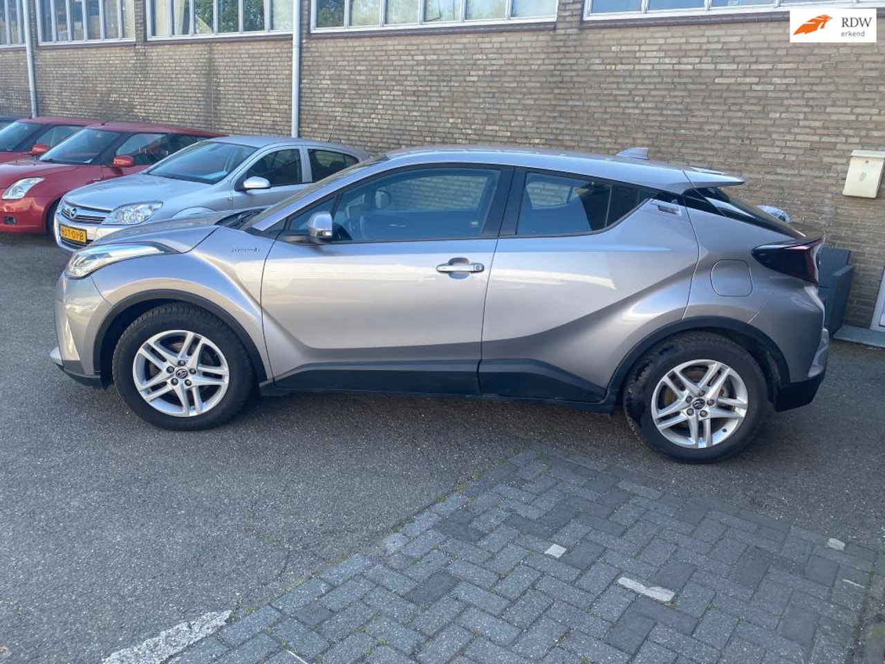 Toyota C-HR - 1.8 Hybrid Dynamic 1.8 Hybrid Dynamic - AutoWereld.nl