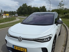 Volkswagen ID.4 - First