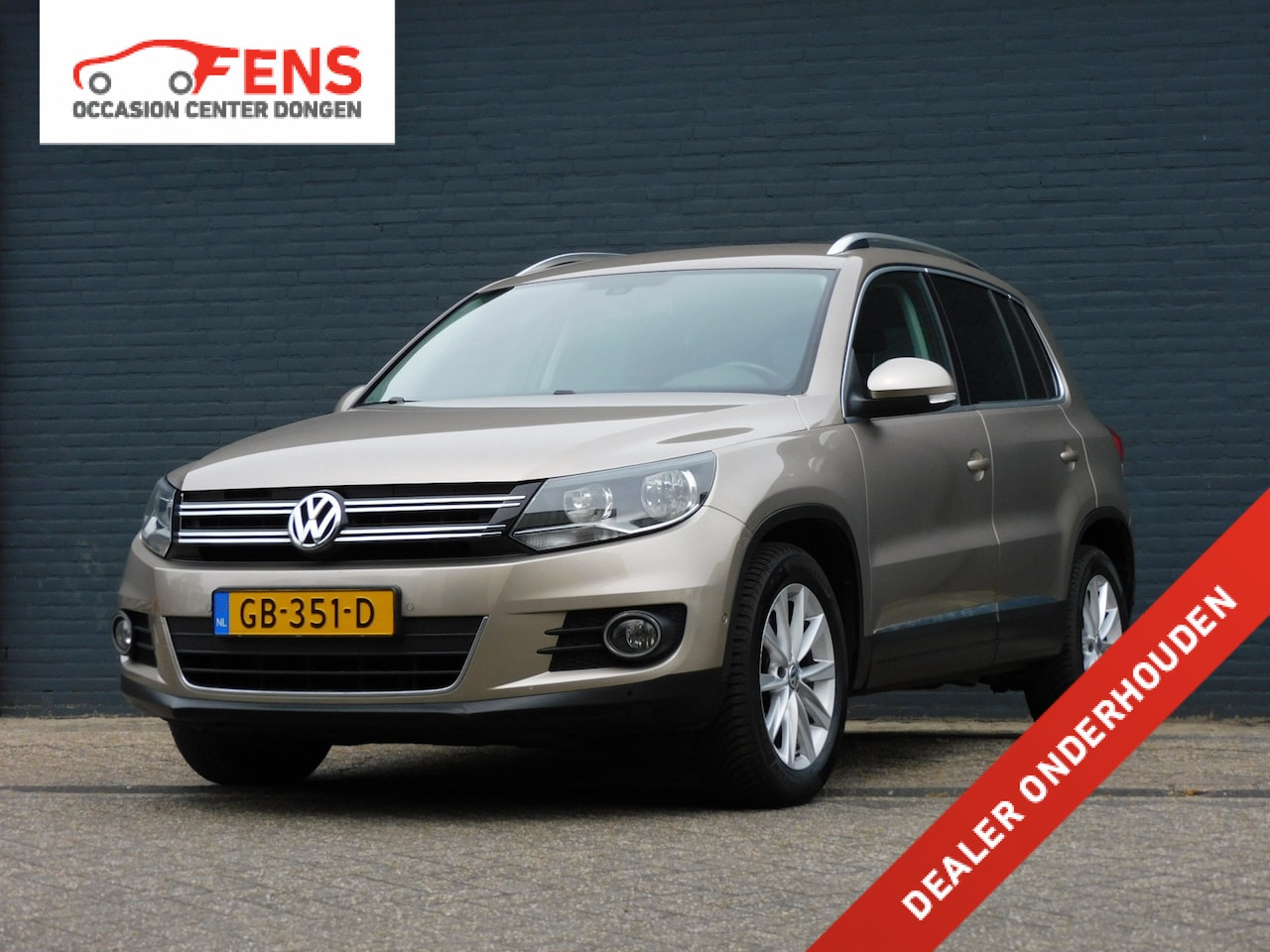 Volkswagen Tiguan - 1.4 TSI Sport&Style 1e EIGENAAR! DEALER ONDERHOUDEN! NAVI! CRUISE! AIRCO! TREKHAAK! - AutoWereld.nl