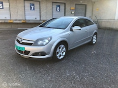 Opel Astra GTC - 1.6 Edition